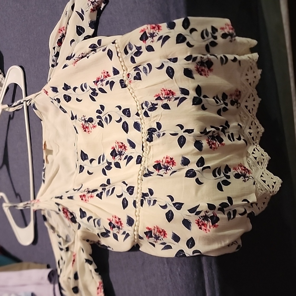 Womans top from stitch fix size large